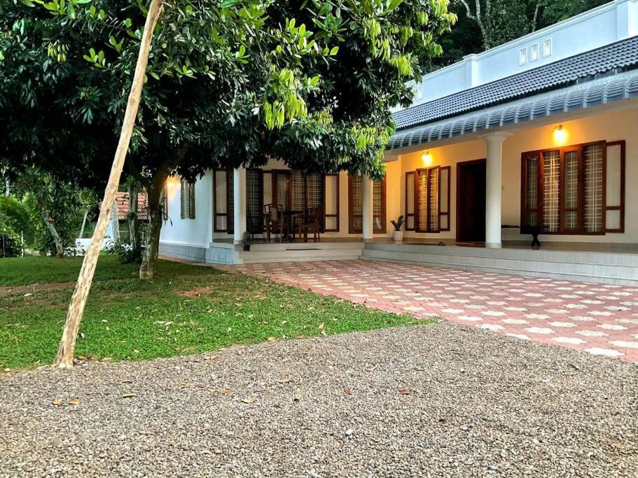 Lālam Pool Villa - The Humming Trees, Pala מראה חיצוני תמונה